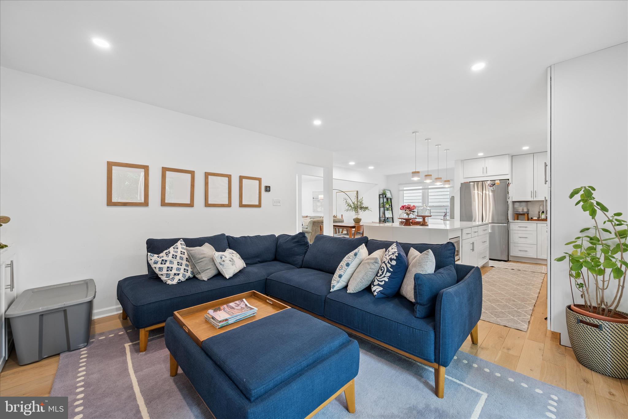 VALLEY STREAM ESTATES - Residential
