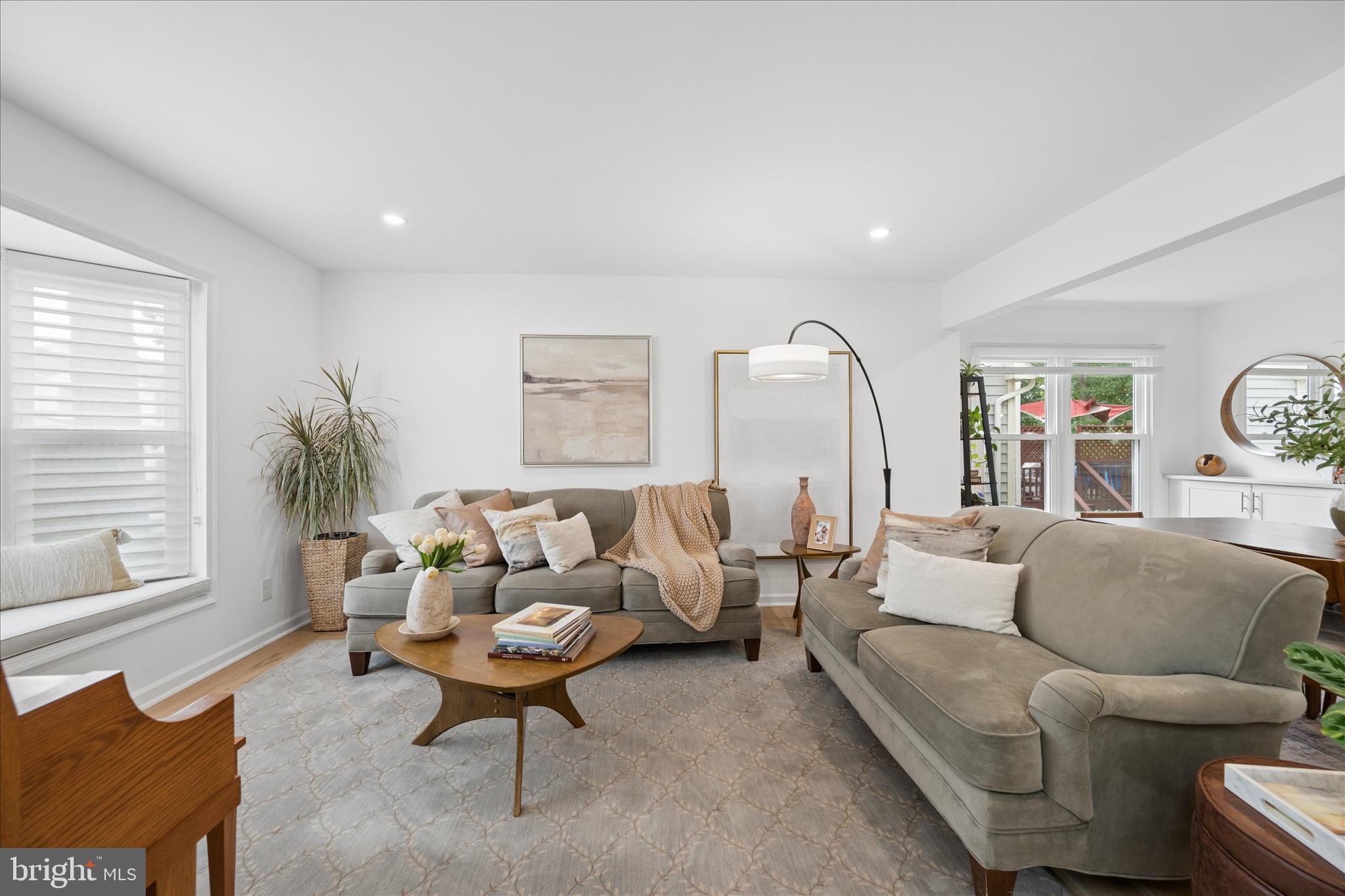 VALLEY STREAM ESTATES - Residential