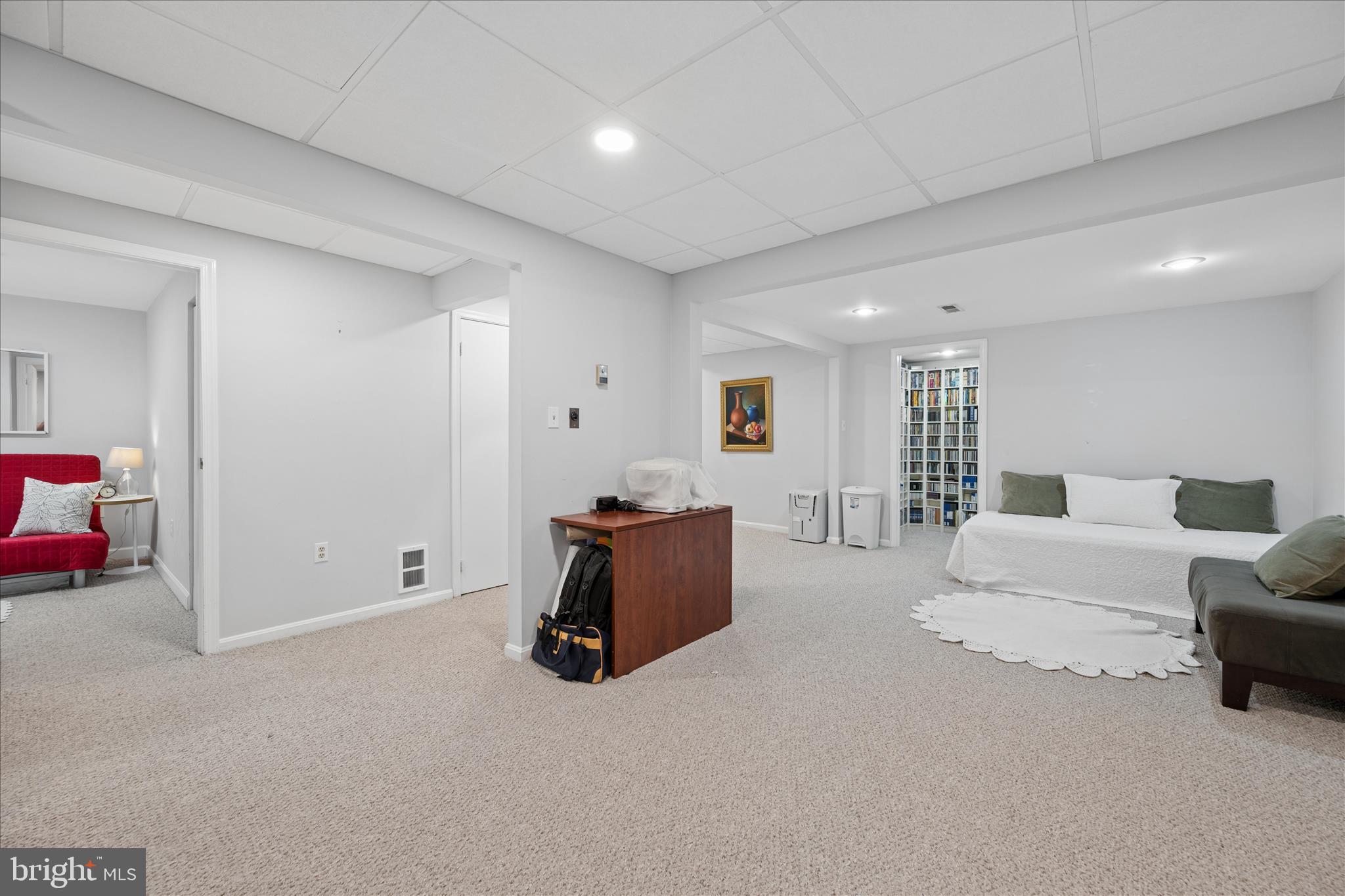 VALLEY STREAM ESTATES - Residential