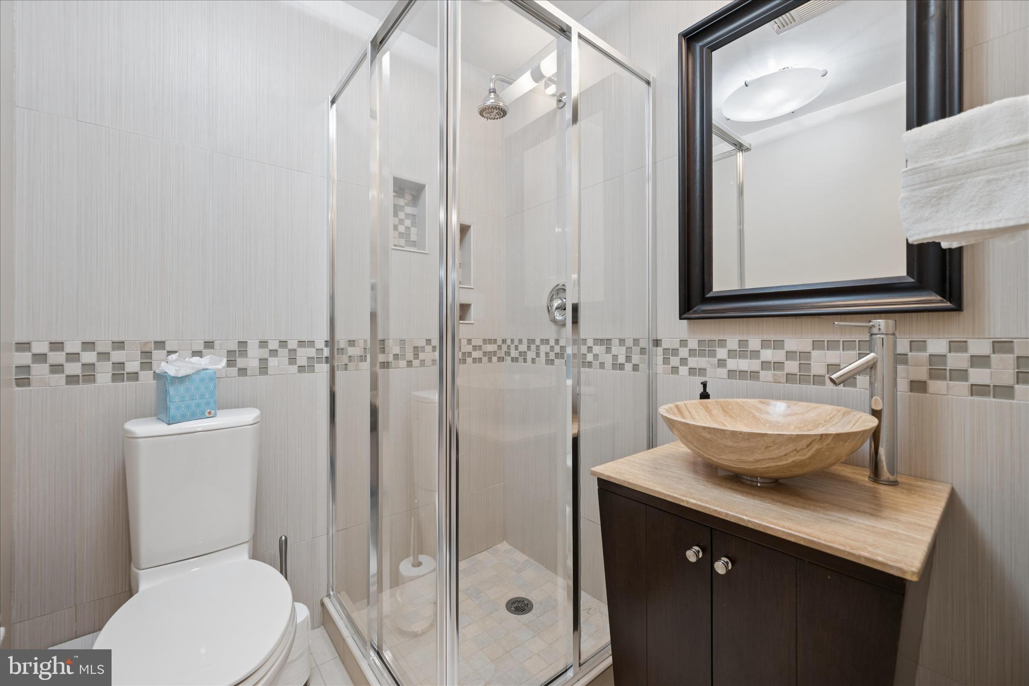 VALLEY STREAM ESTATES - Residential