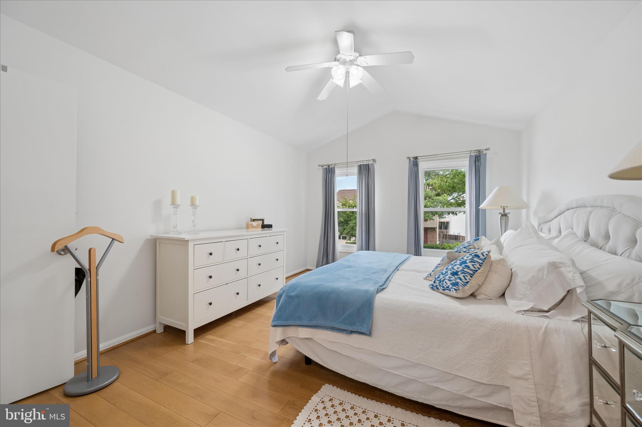 VALLEY STREAM ESTATES - Residential
