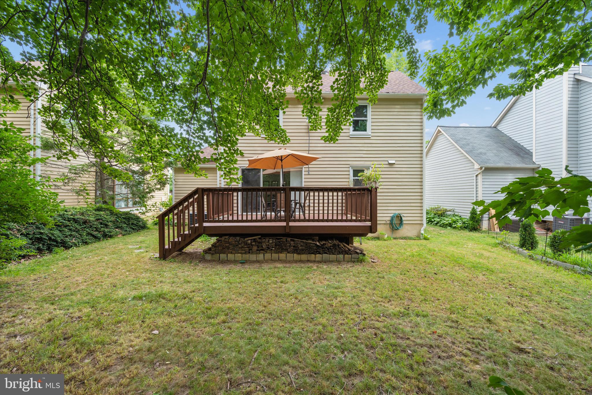 VALLEY STREAM ESTATES - Residential