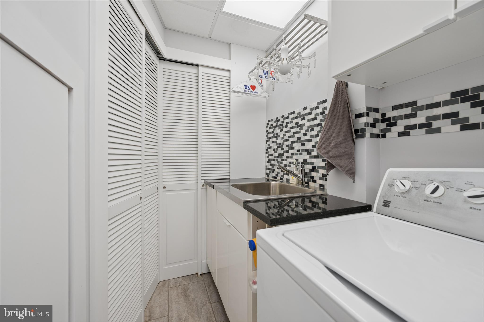 VALLEY STREAM ESTATES - Residential