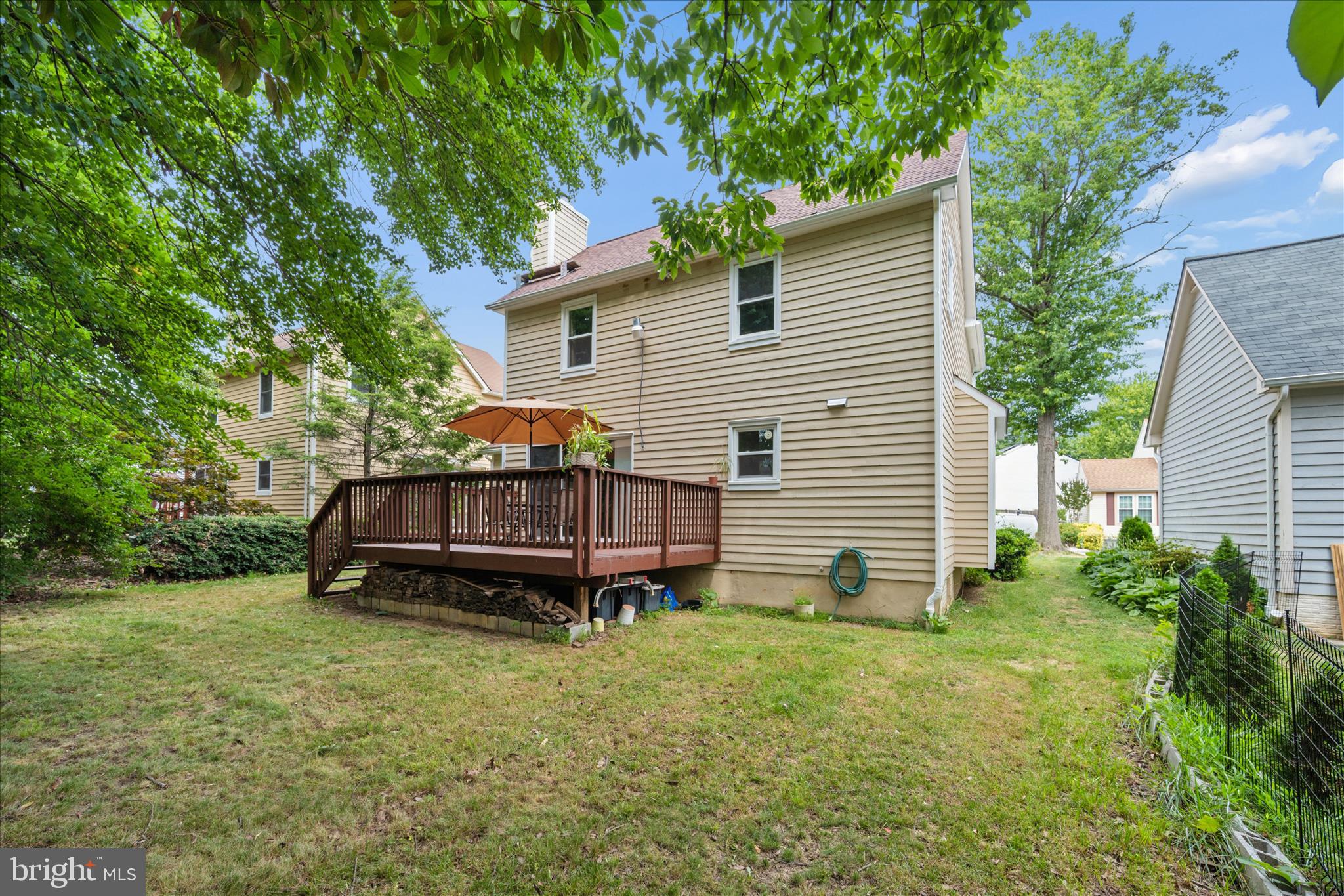VALLEY STREAM ESTATES - Residential