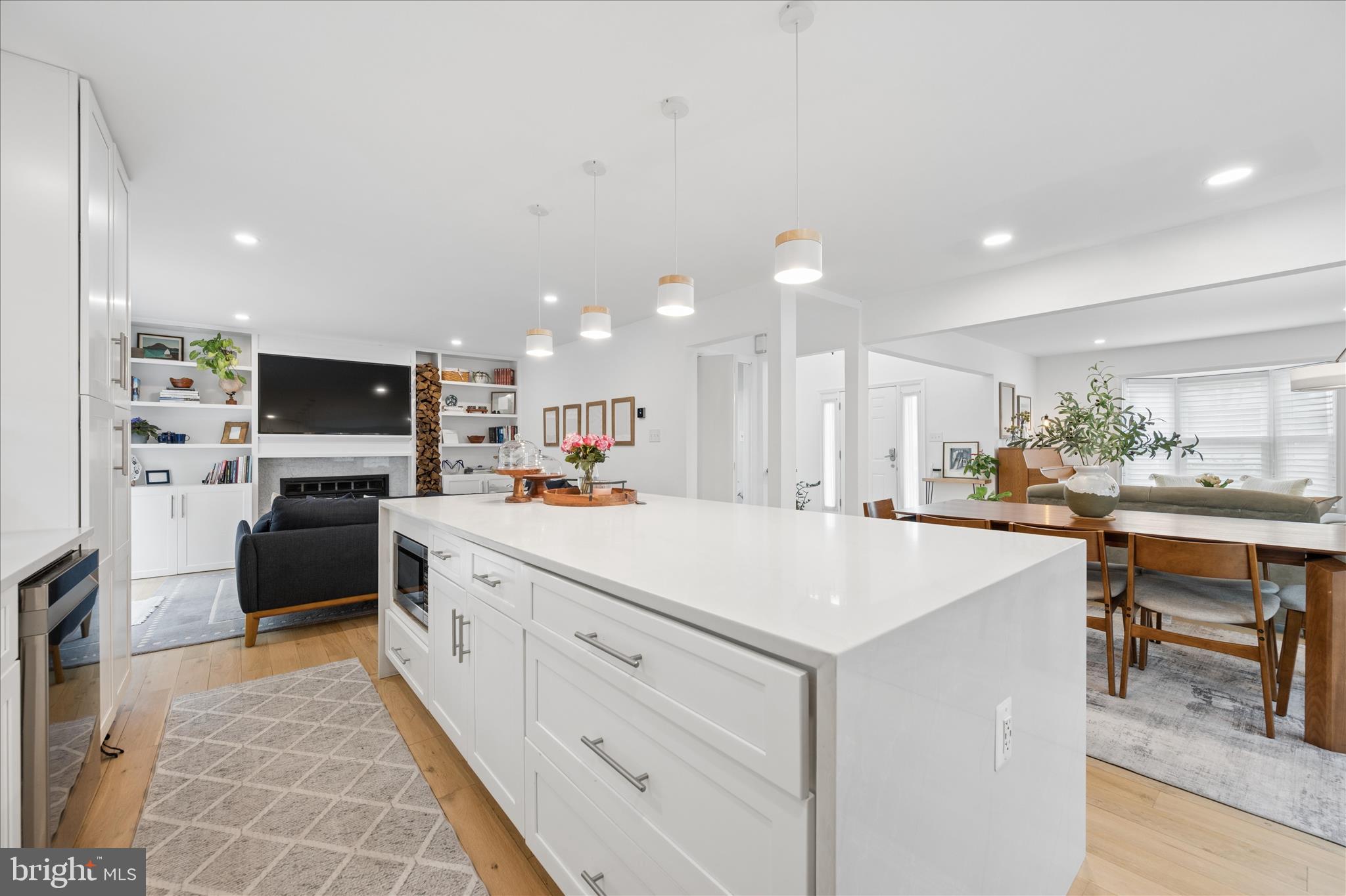 VALLEY STREAM ESTATES - Residential