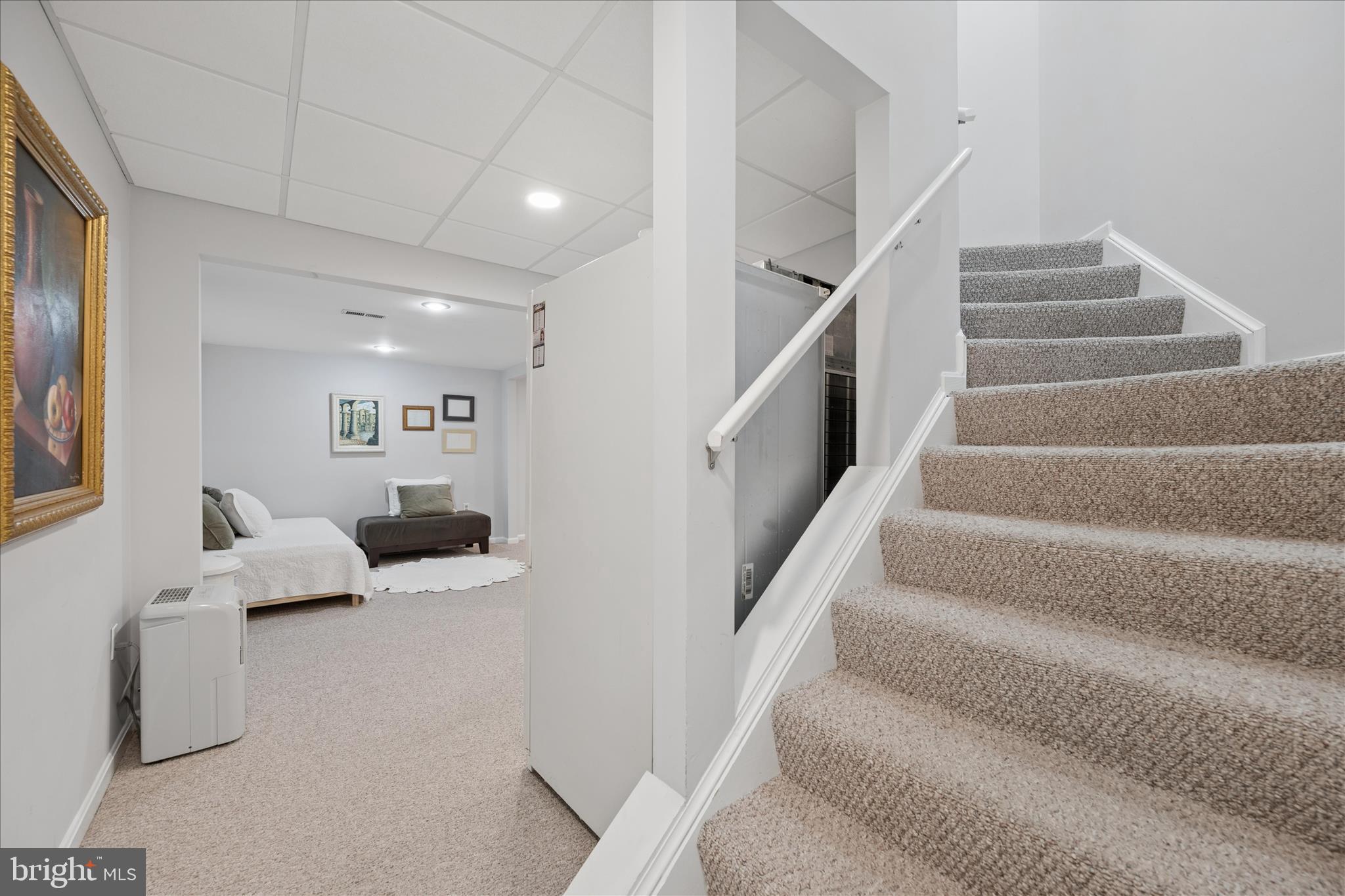 VALLEY STREAM ESTATES - Residential