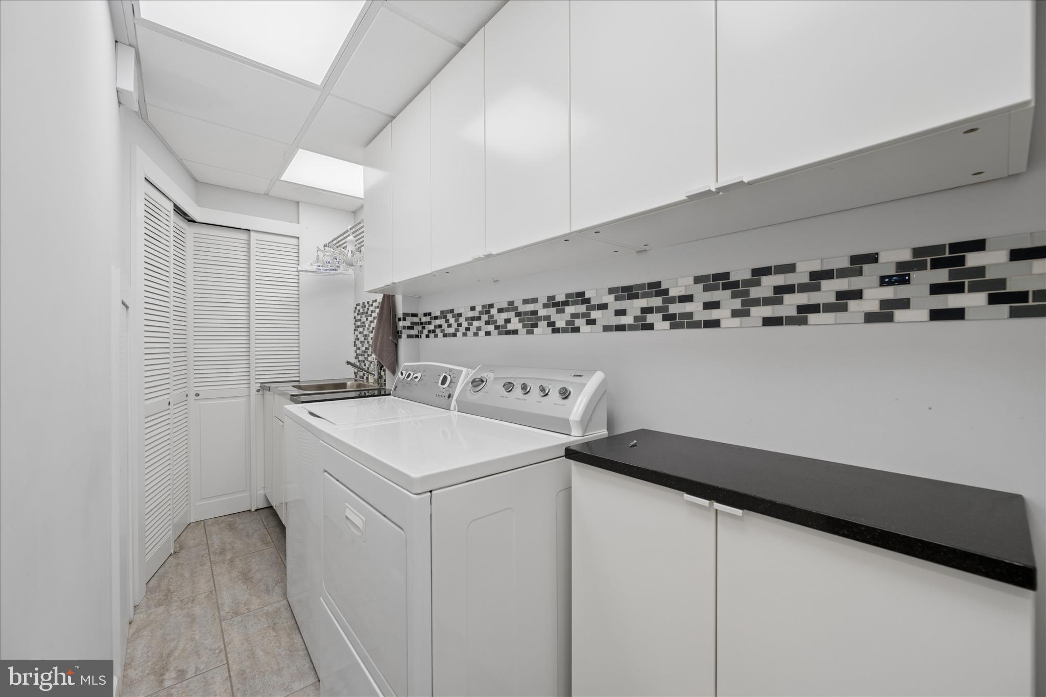 VALLEY STREAM ESTATES - Residential