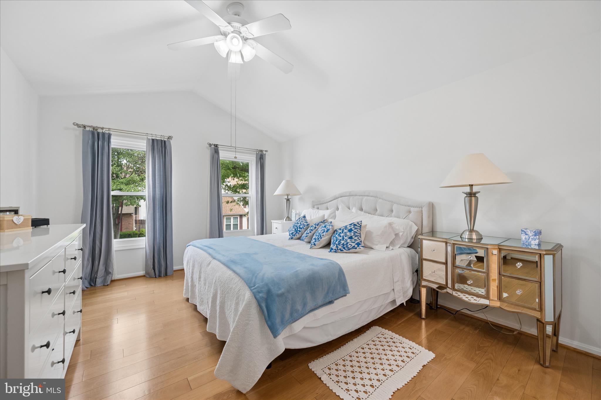 VALLEY STREAM ESTATES - Residential