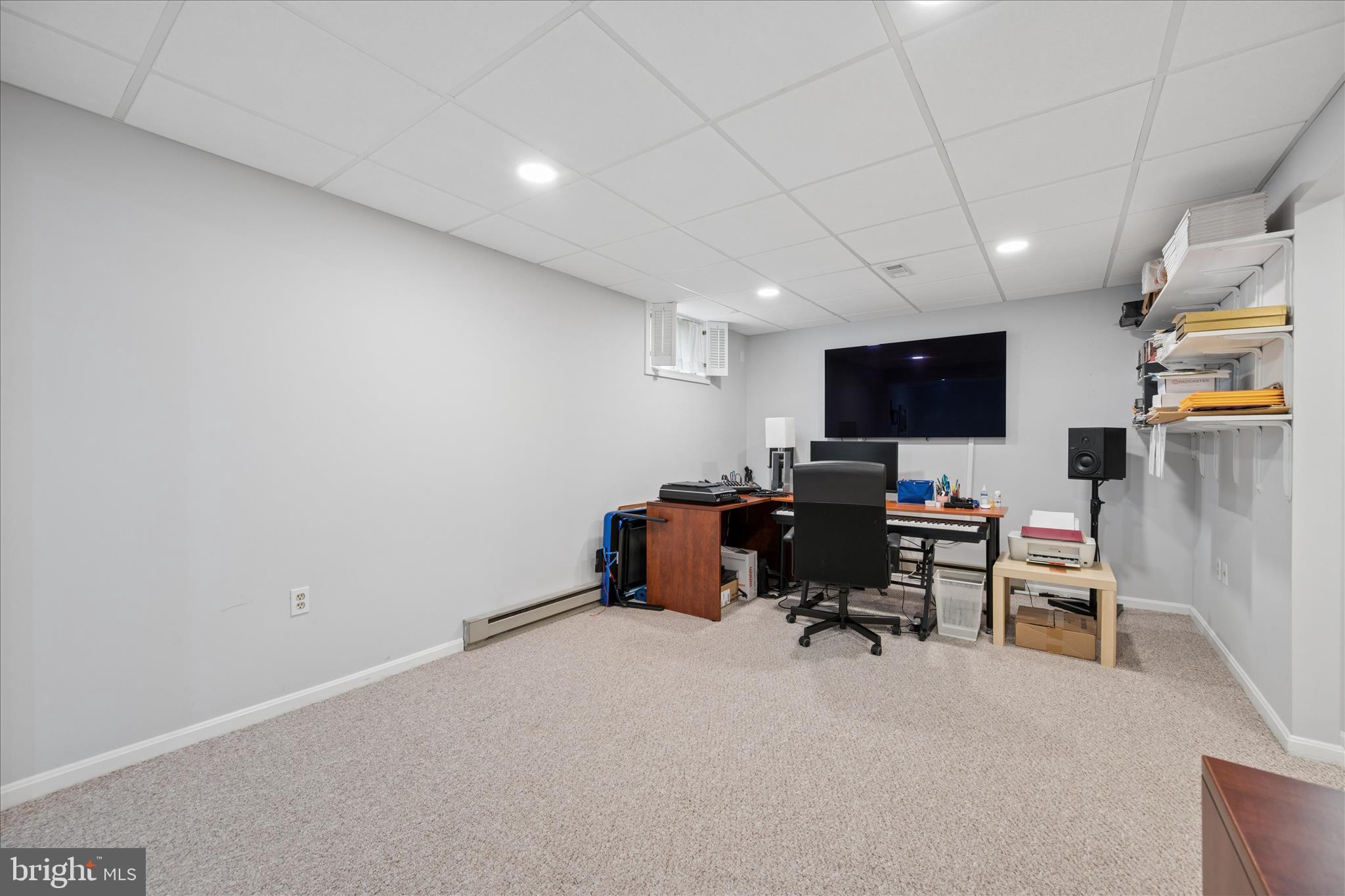 VALLEY STREAM ESTATES - Residential