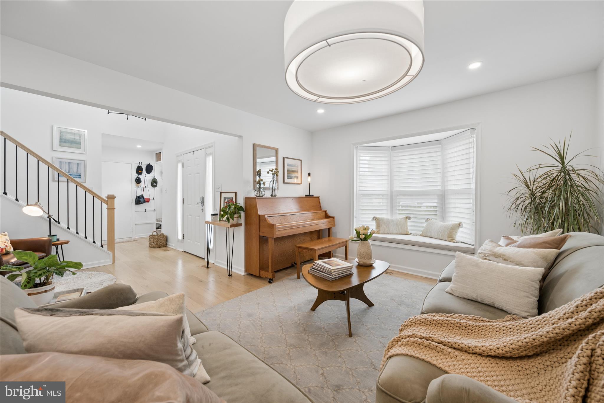 VALLEY STREAM ESTATES - Residential