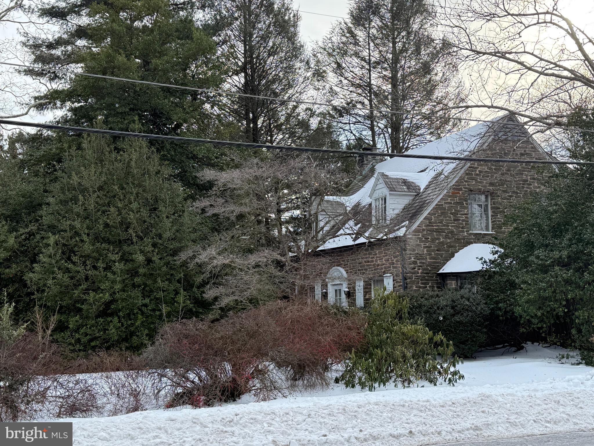 LOCH HILL - Land