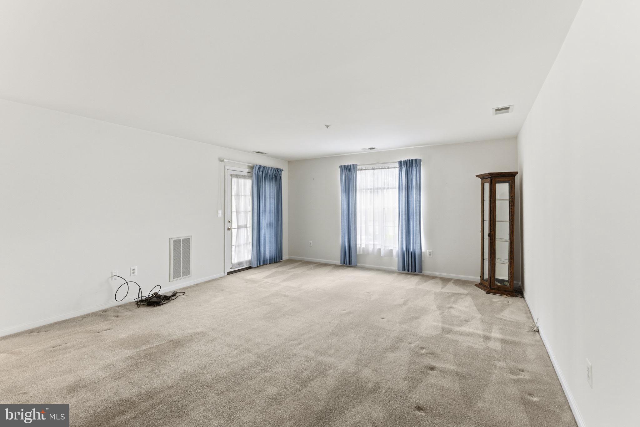 WINIFRED MANOR - Residential