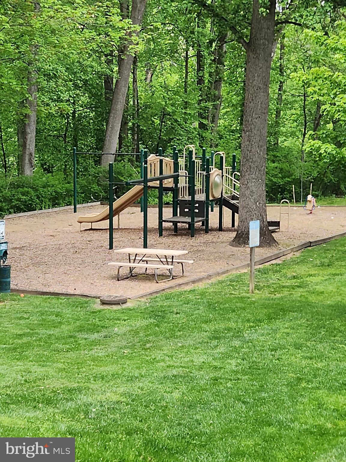 VANTAGE HILL - Residential