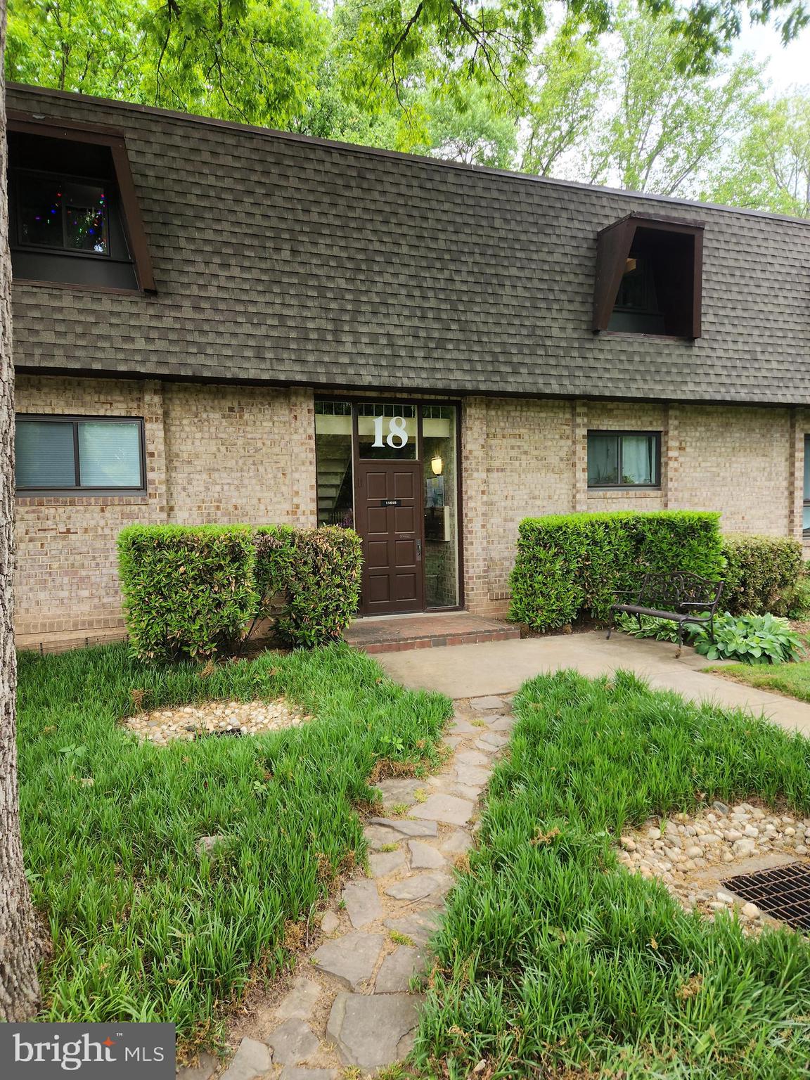 VANTAGE HILL - Residential