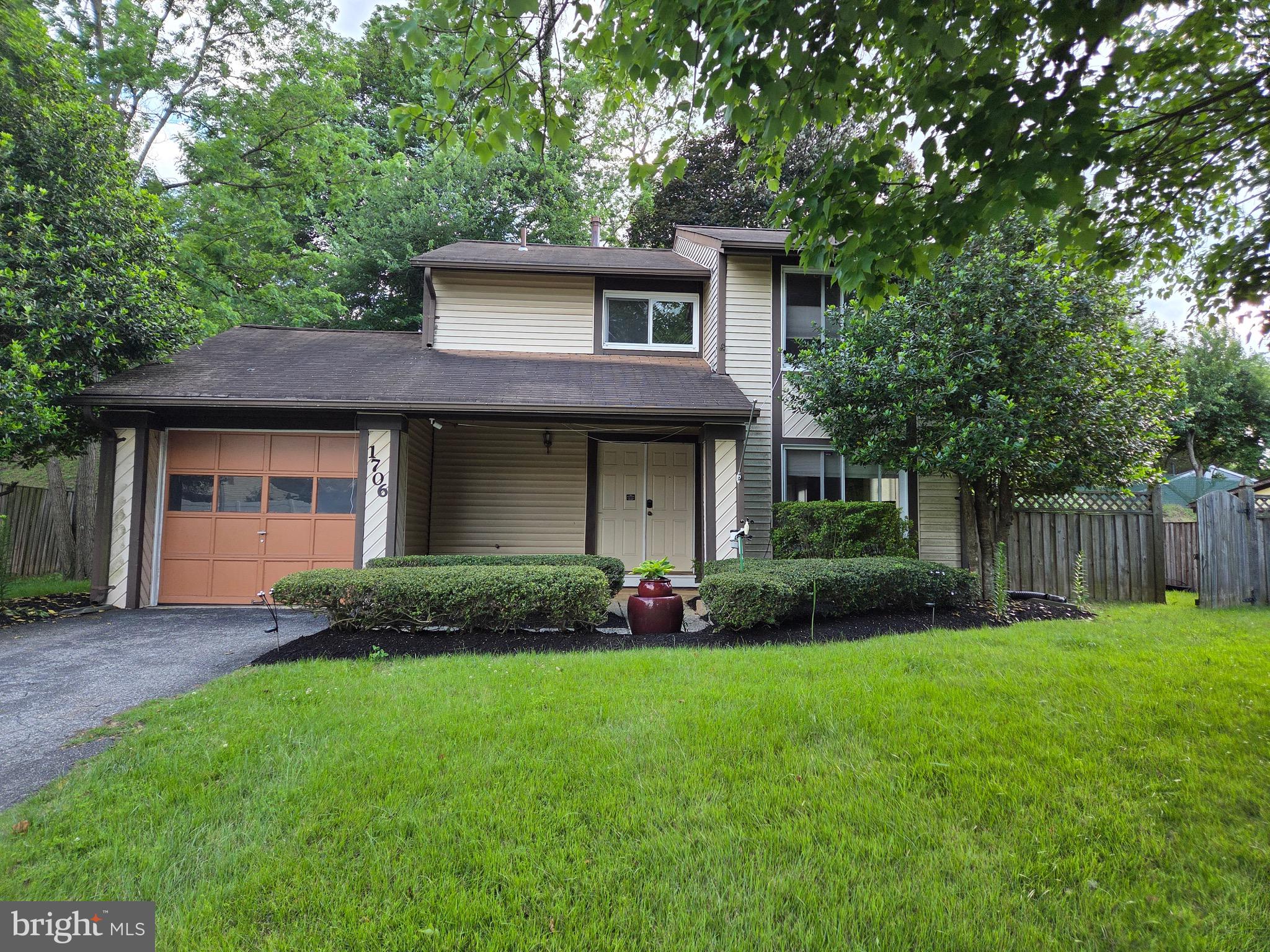 POINTER RIDGE - Residential