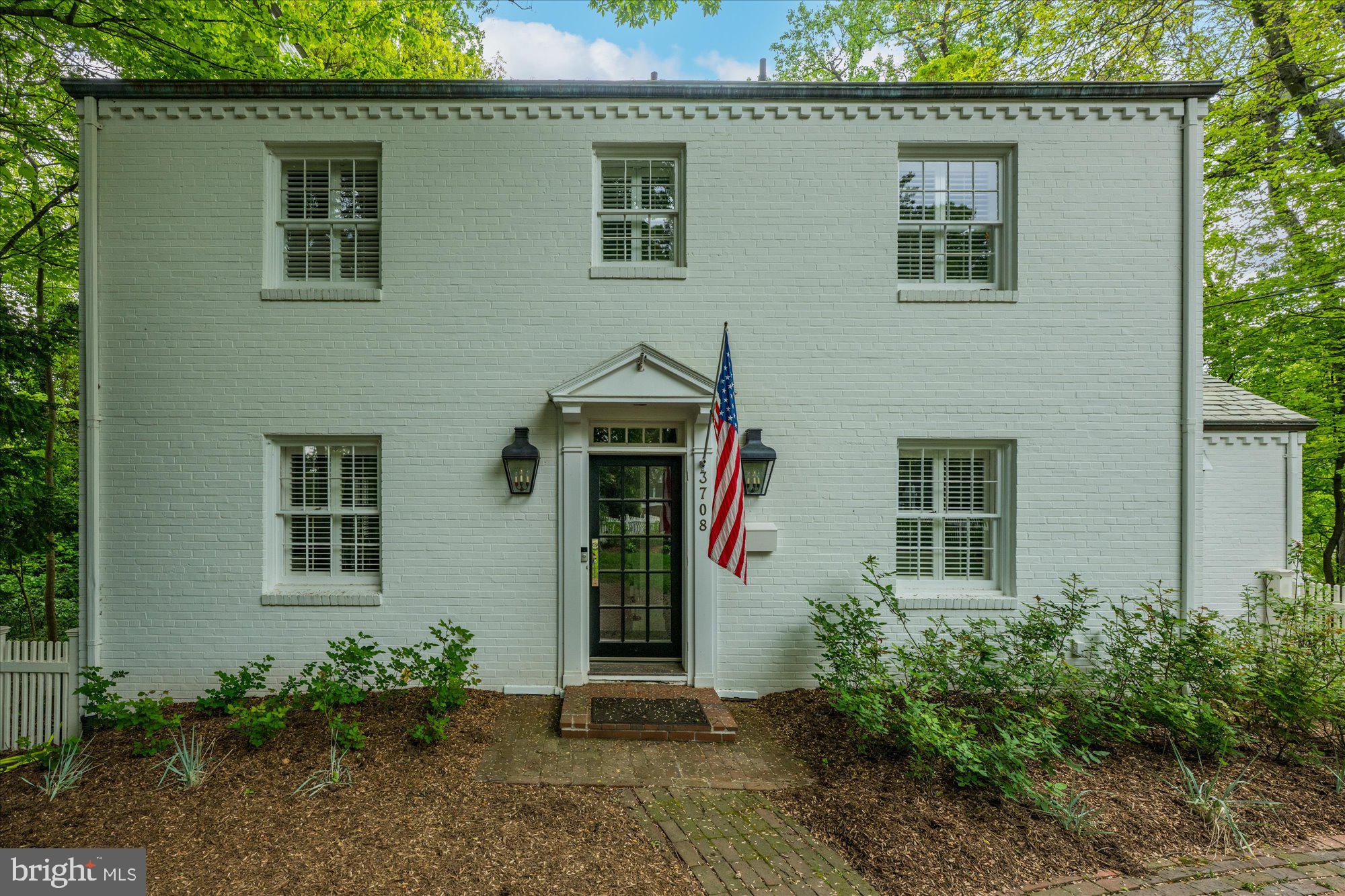 LORCOM GROVE - Residential