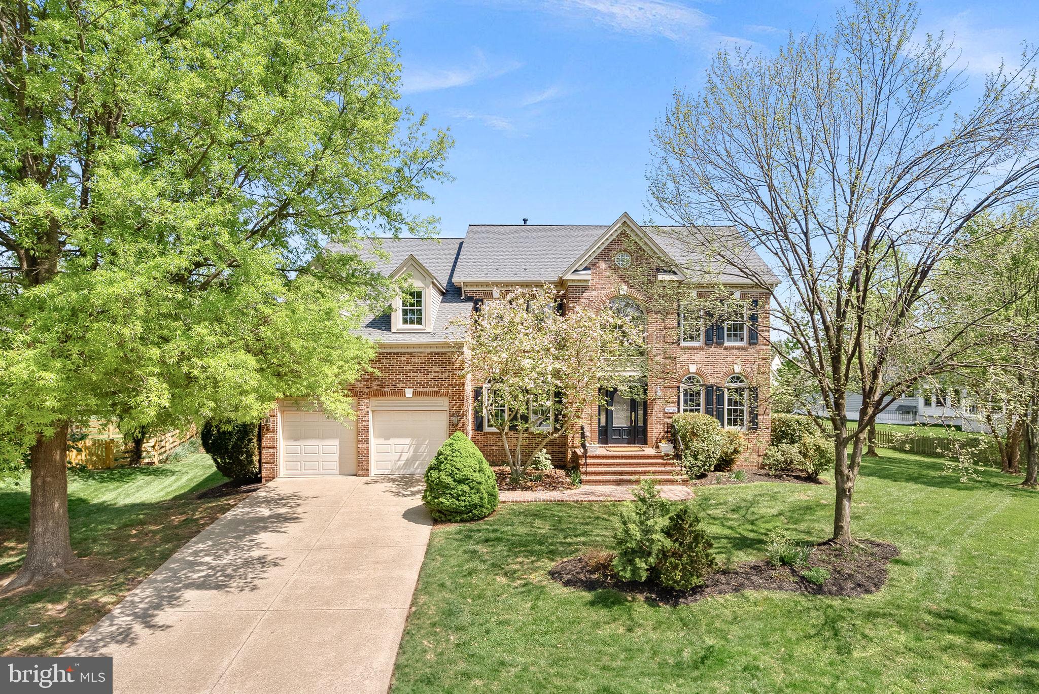 ASHBURN VILLAGE - Residential