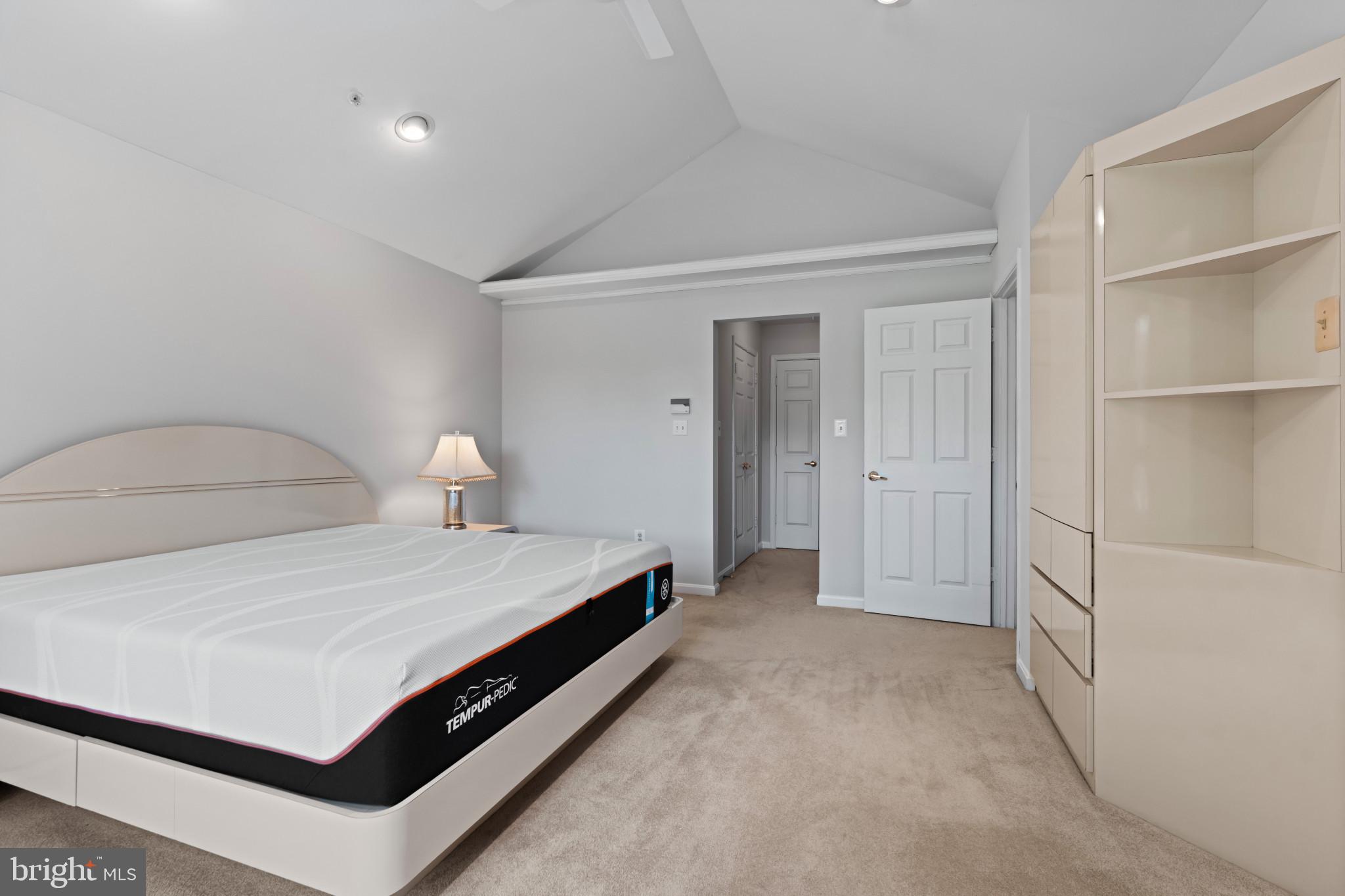 GREY ROCK VILLAS - Residential