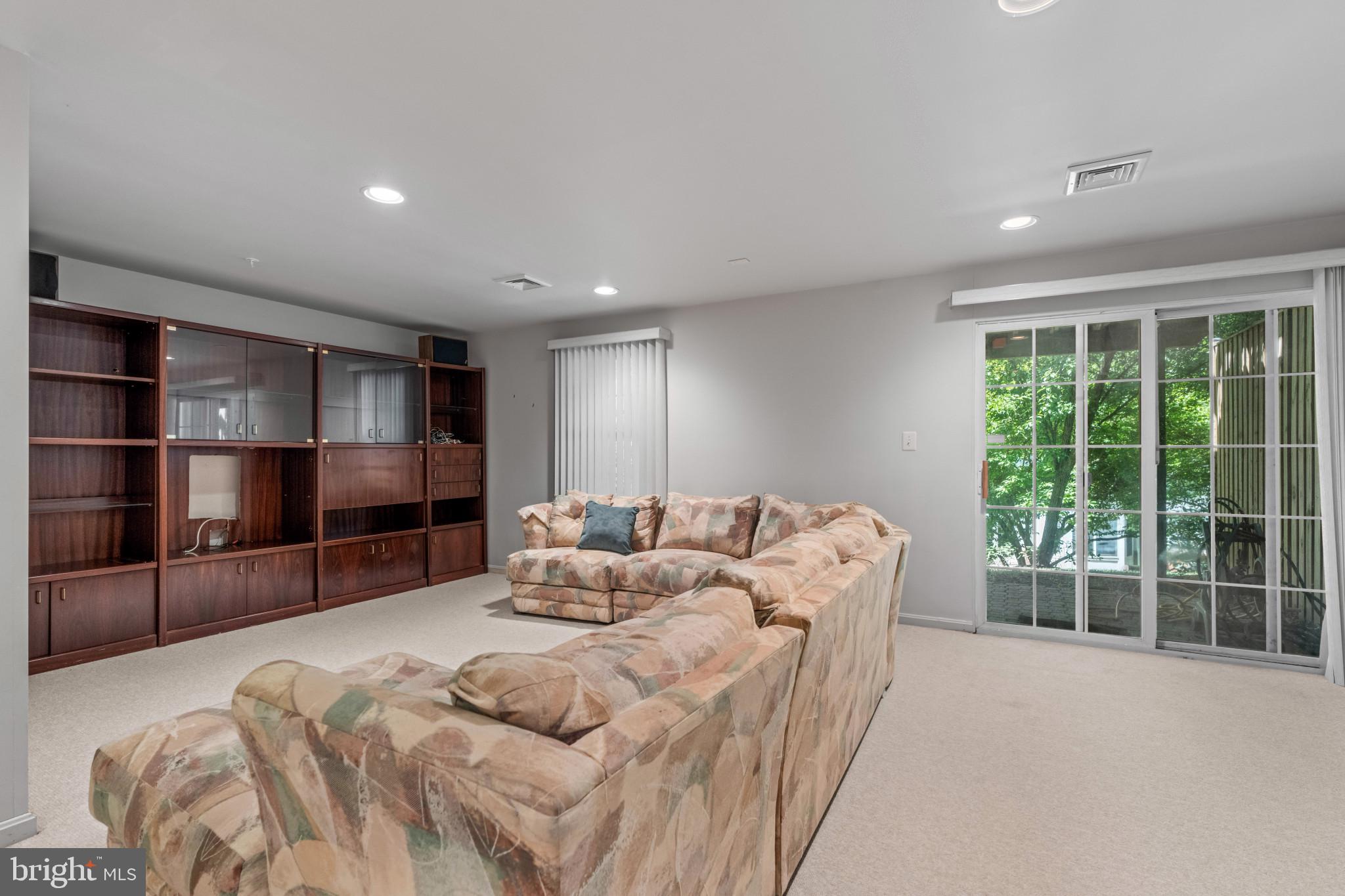 GREY ROCK VILLAS - Residential