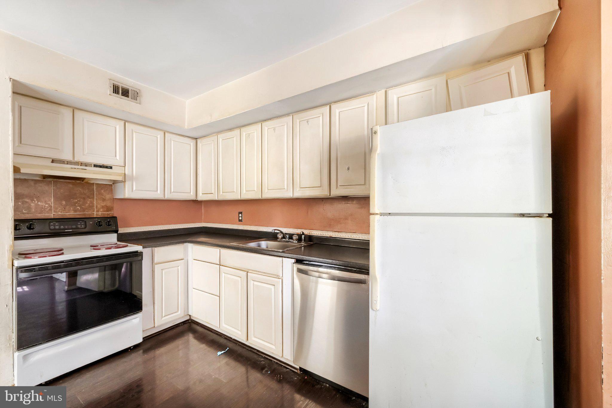HERITAGE HILLS - Residential