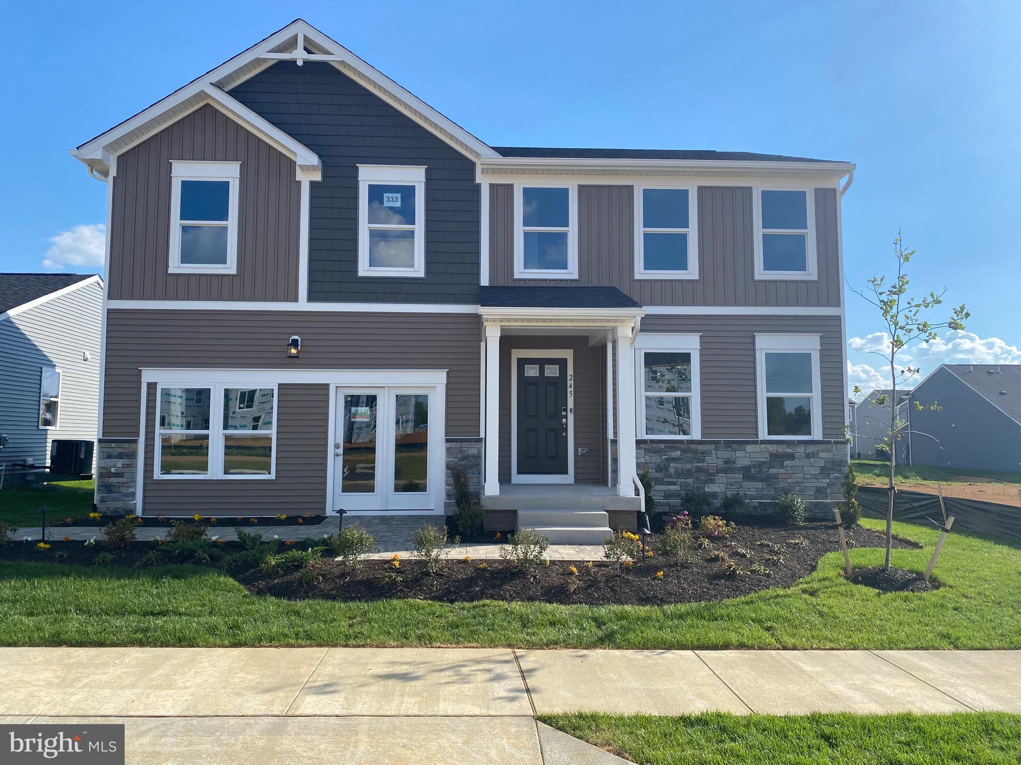 HUNTWELL WEST - Residential