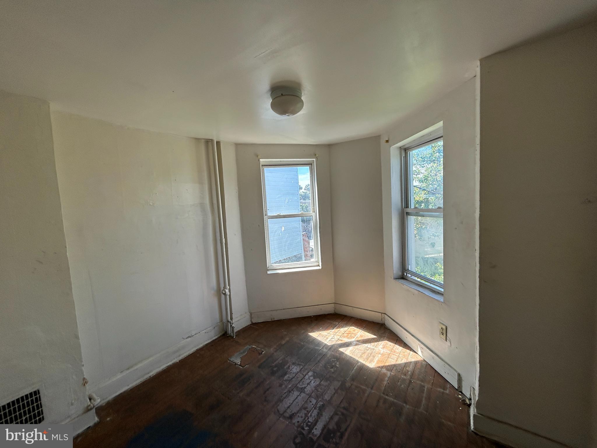 MIDTOWN EDMONDSON - Residential