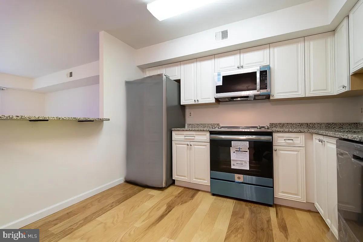OXFORD OF BLUE BELL - Residential