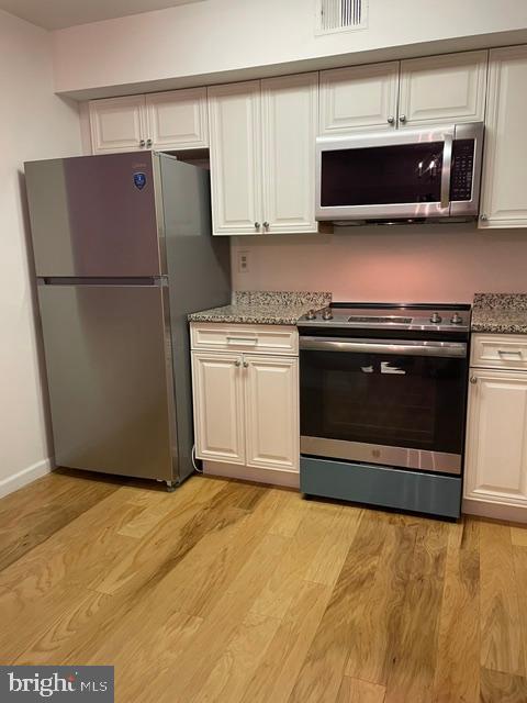 OXFORD OF BLUE BELL - Residential