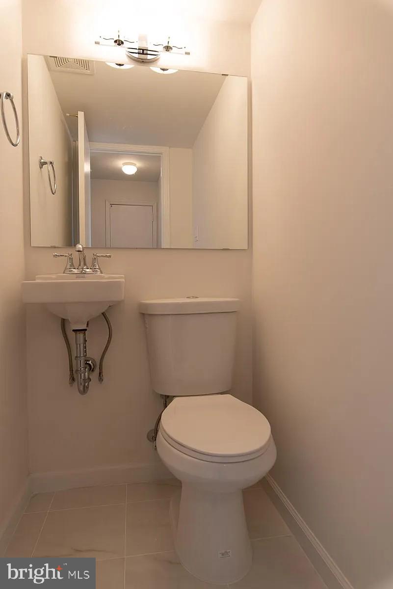 OXFORD OF BLUE BELL - Residential