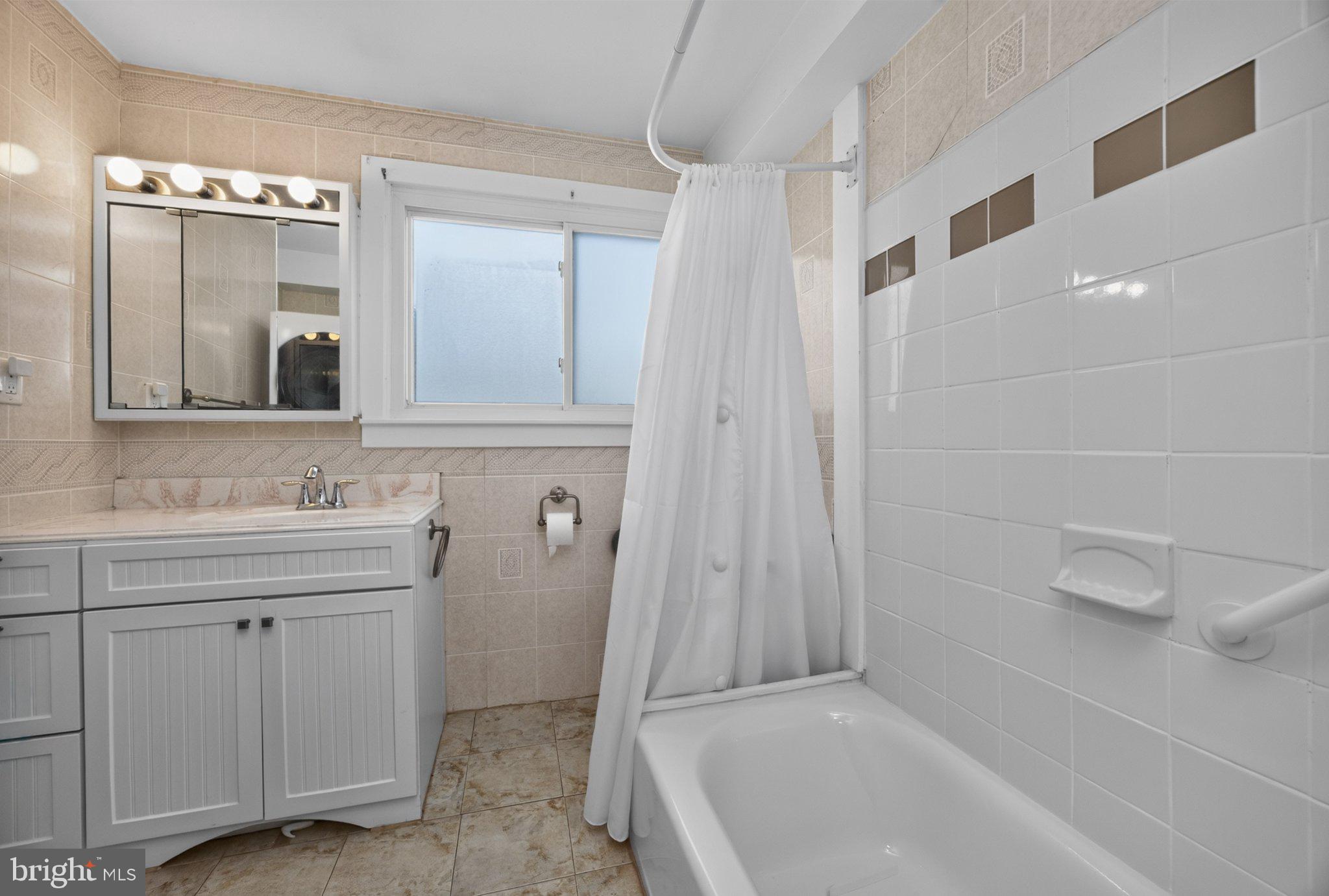 PENN SQ - Residential