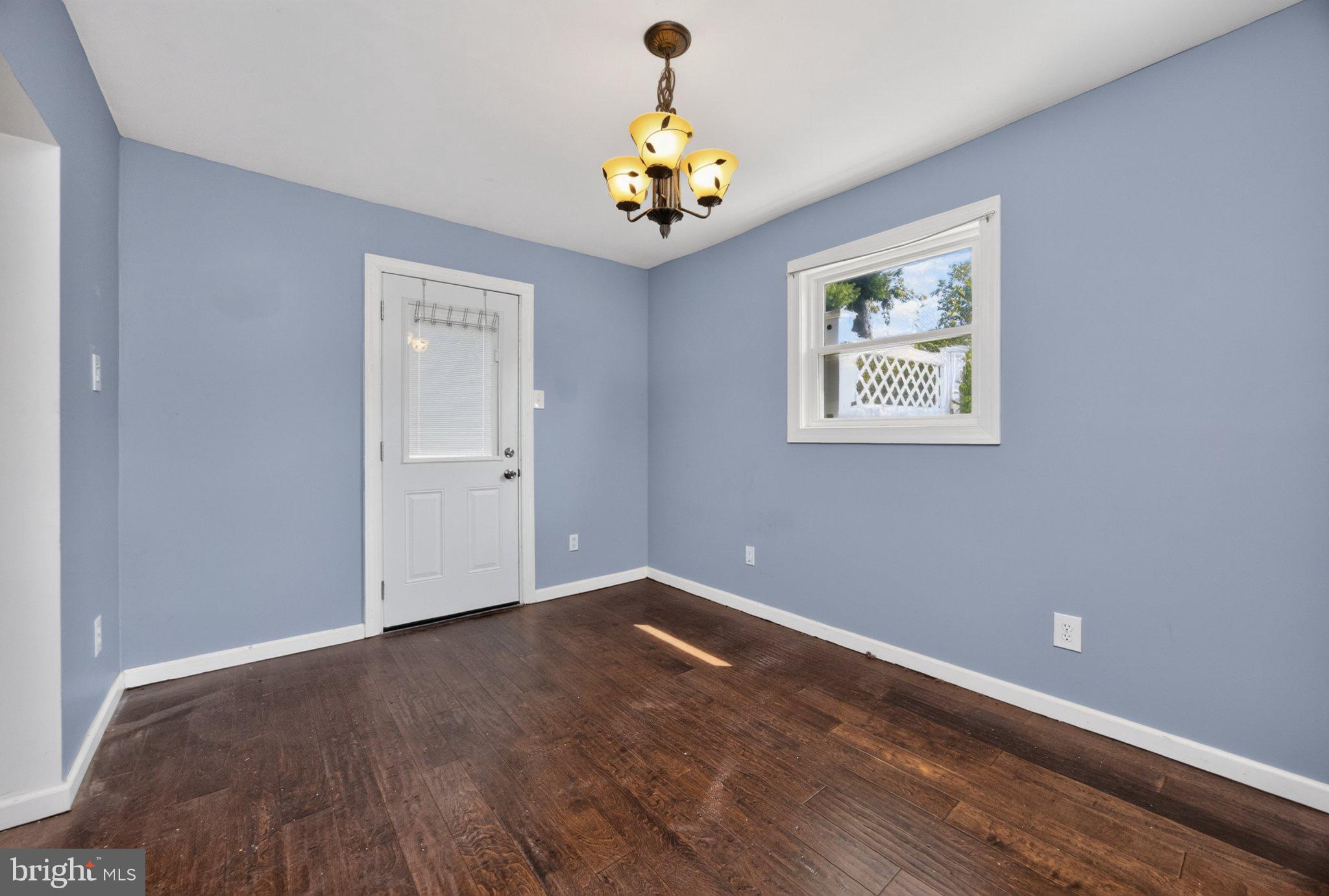 PENN SQ - Residential