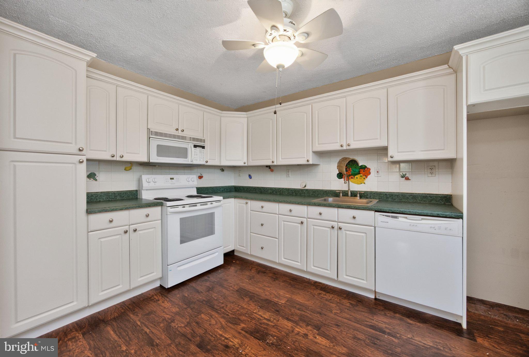 PENN SQ - Residential