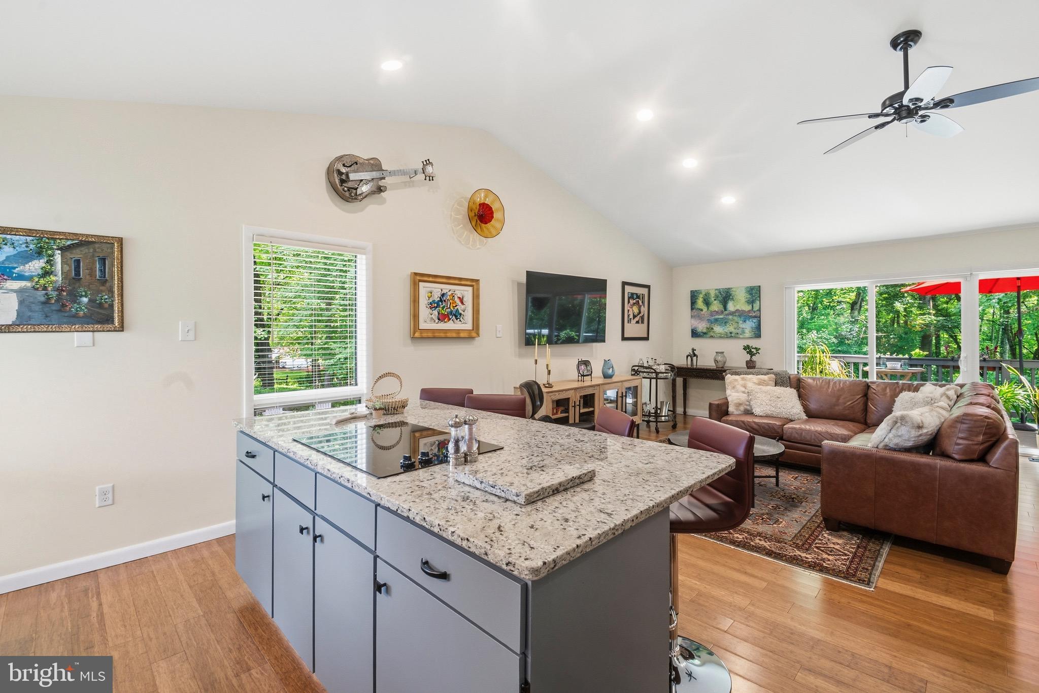 THE PINES - Residential