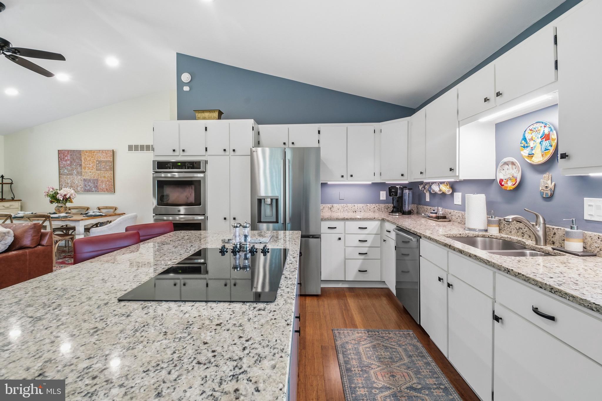 THE PINES - Residential