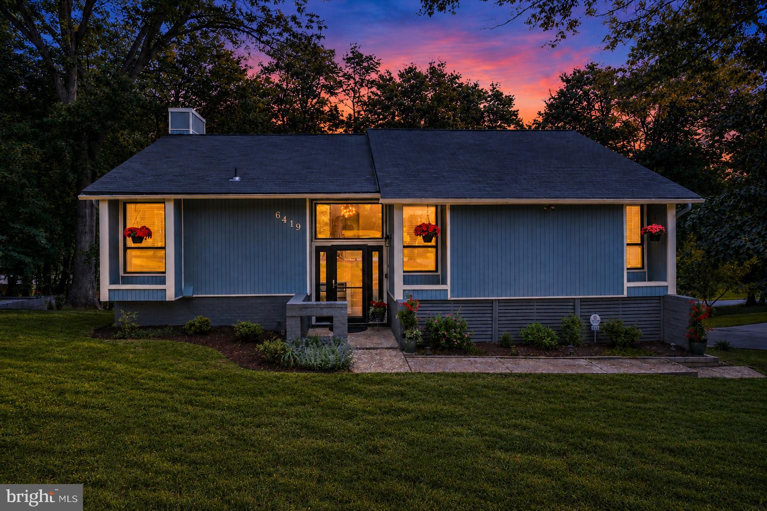 THE PINES - Residential