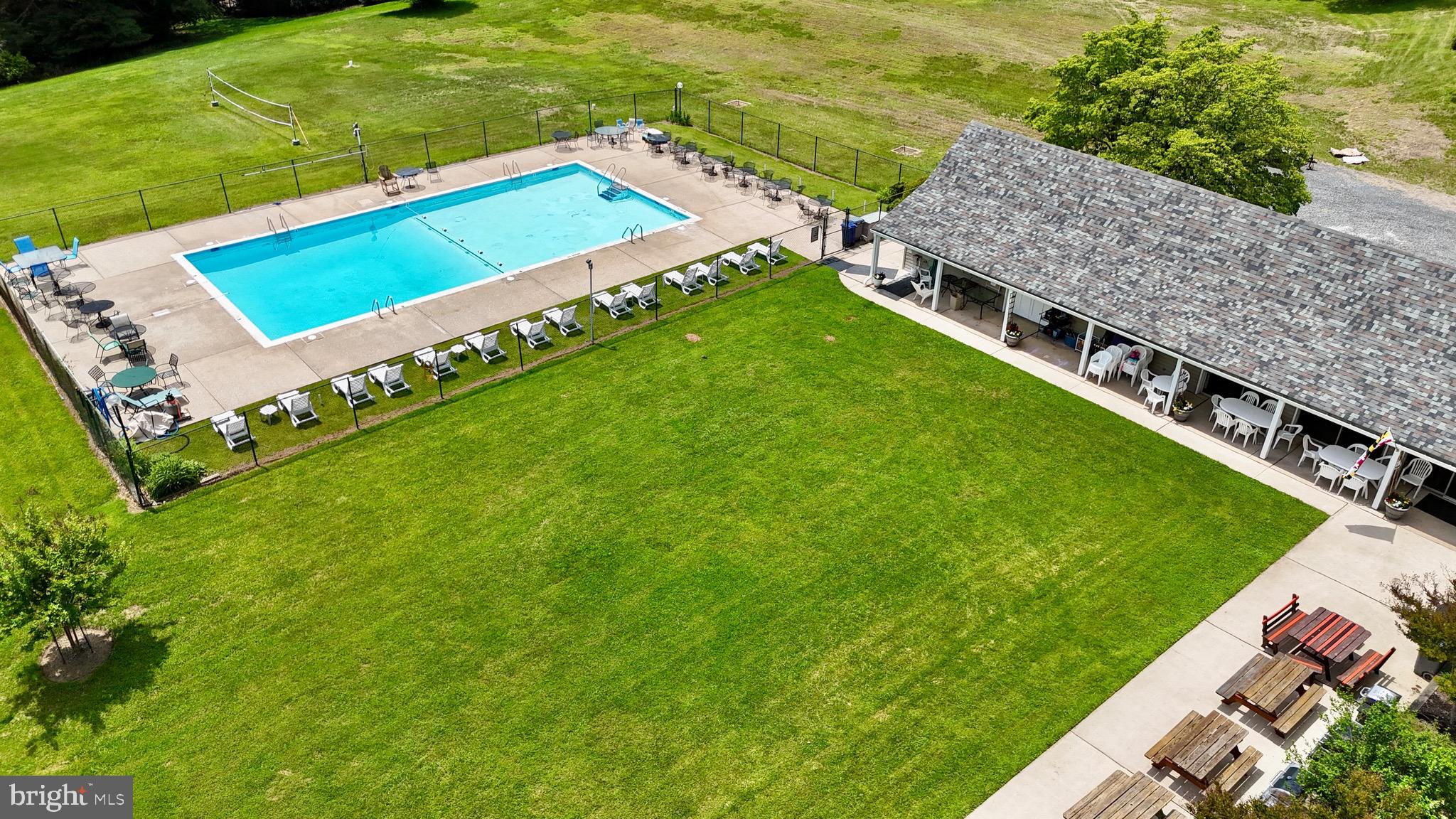 THE PINES - Residential