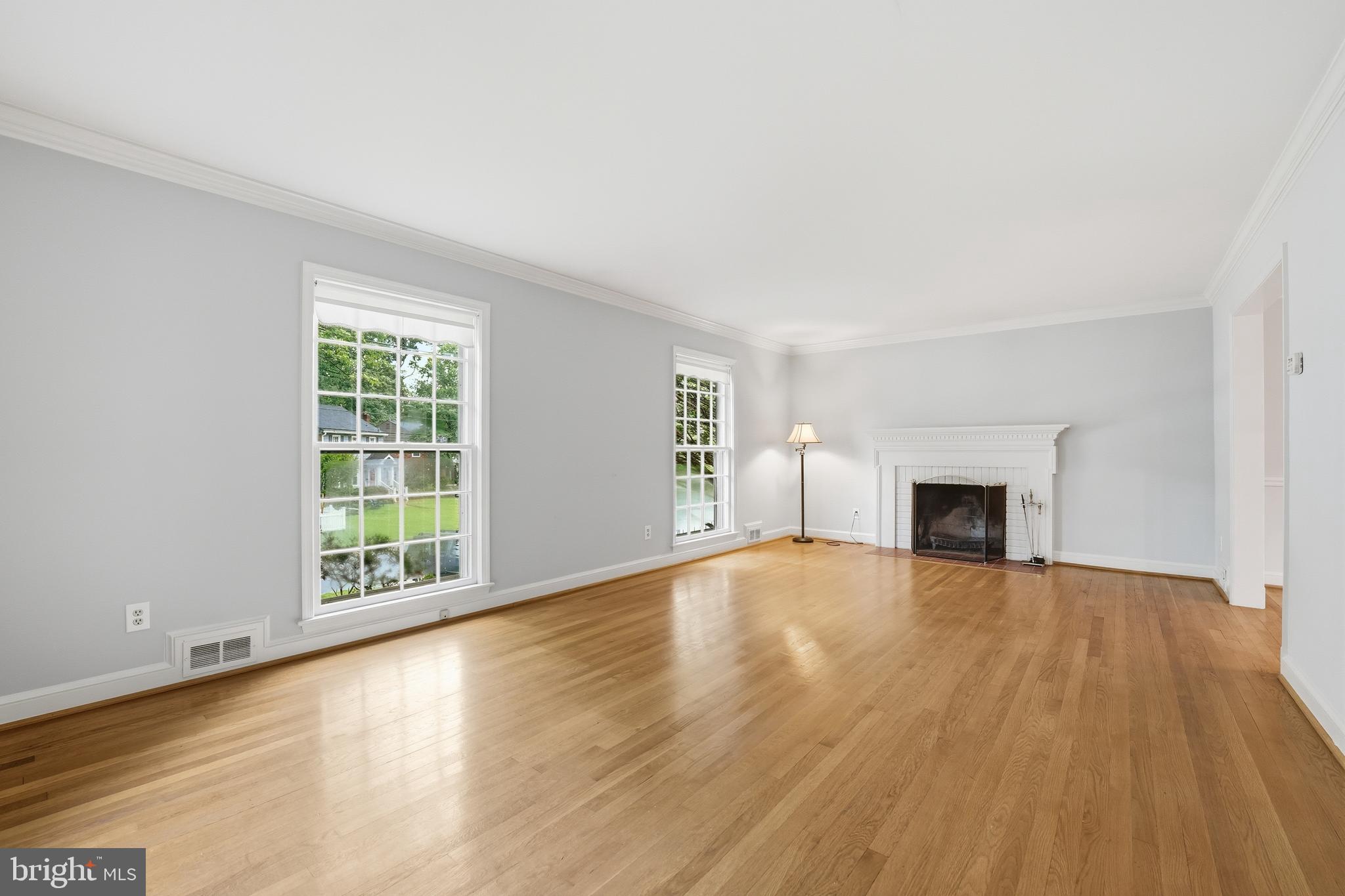 MONTROSE WOODS - Residential