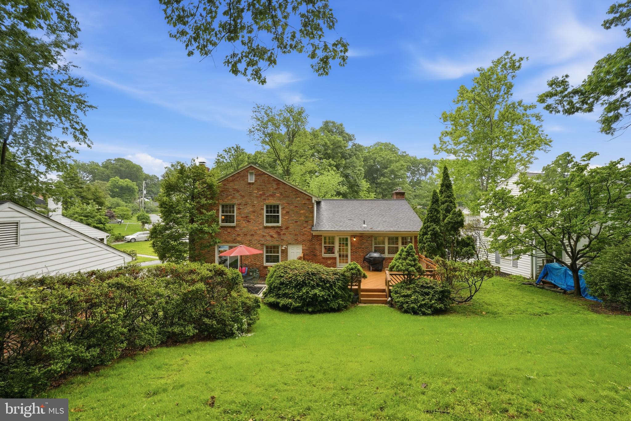 MONTROSE WOODS - Residential