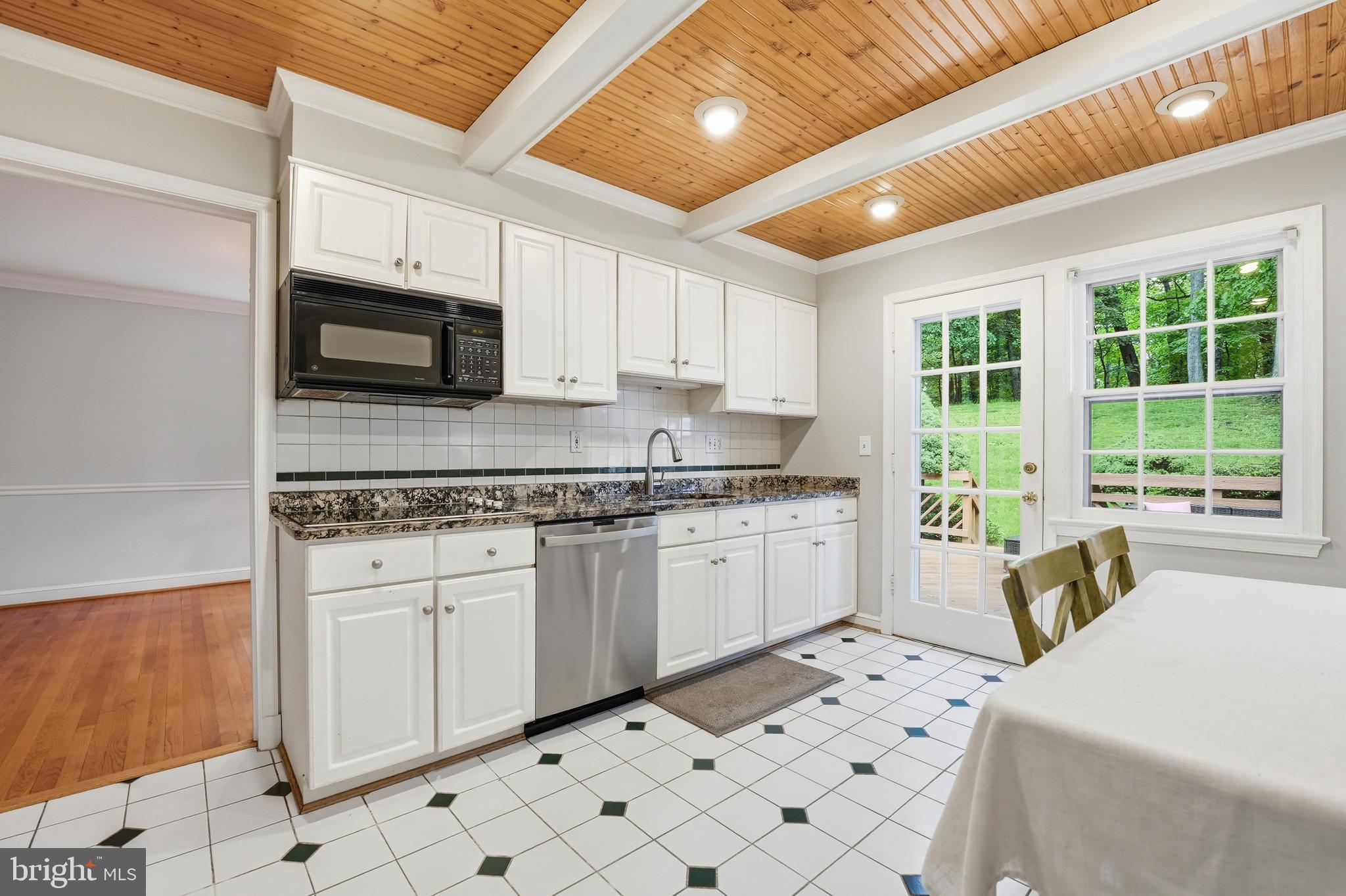 MONTROSE WOODS - Residential