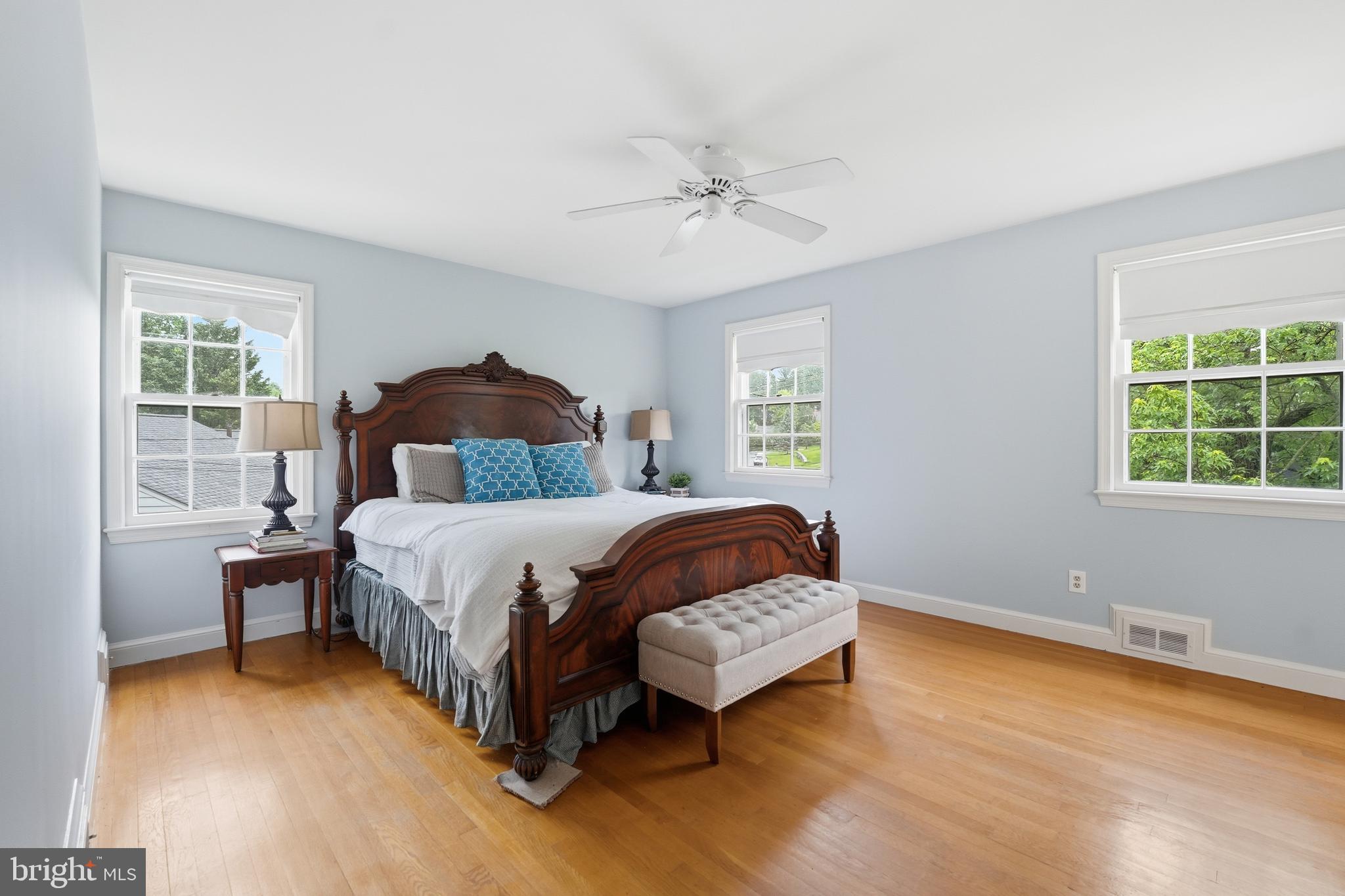 MONTROSE WOODS - Residential