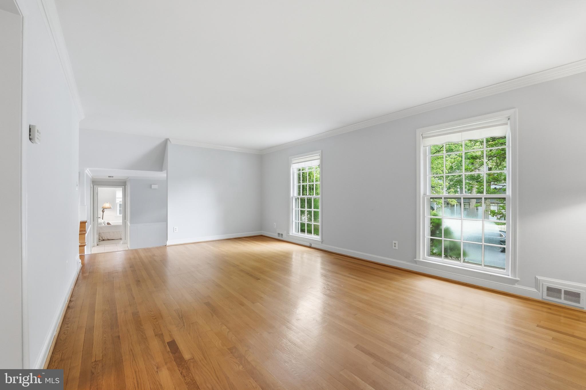 MONTROSE WOODS - Residential