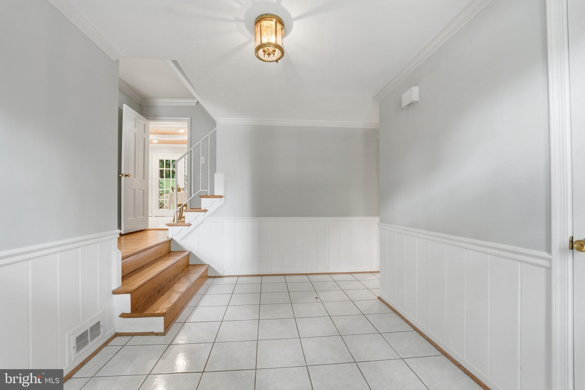 MONTROSE WOODS - Residential