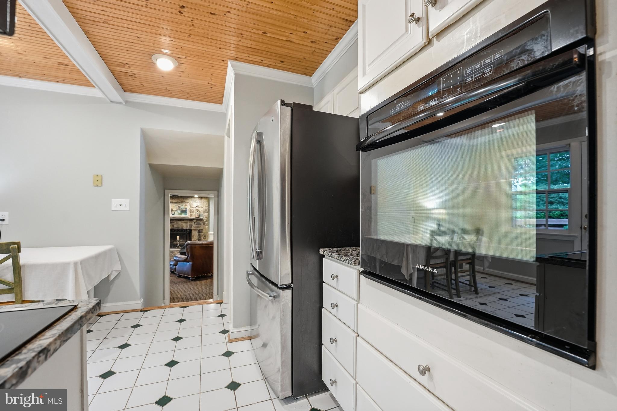MONTROSE WOODS - Residential