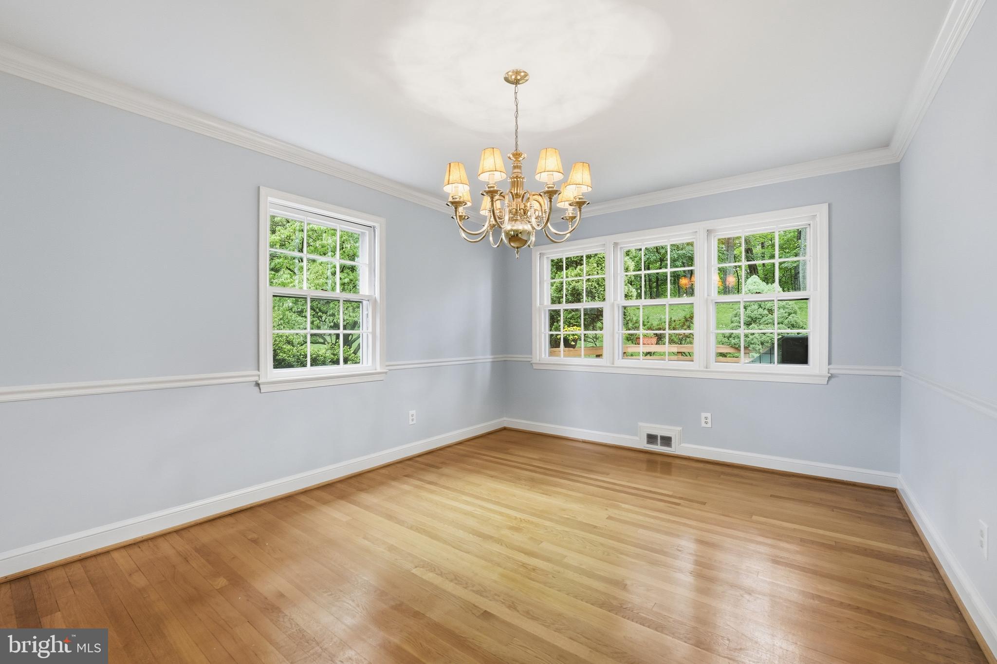 MONTROSE WOODS - Residential