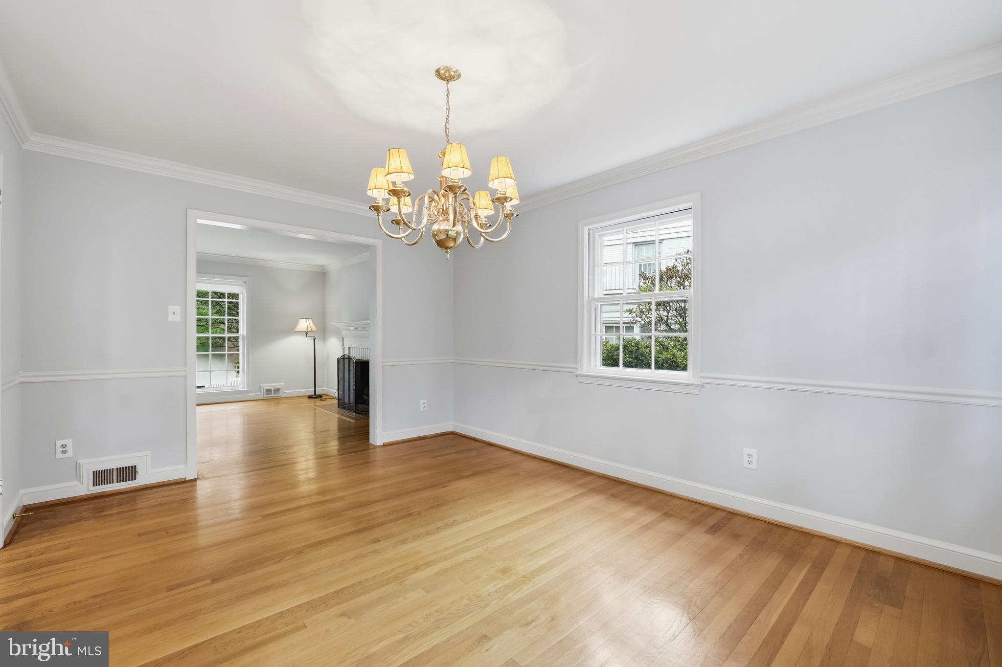 MONTROSE WOODS - Residential