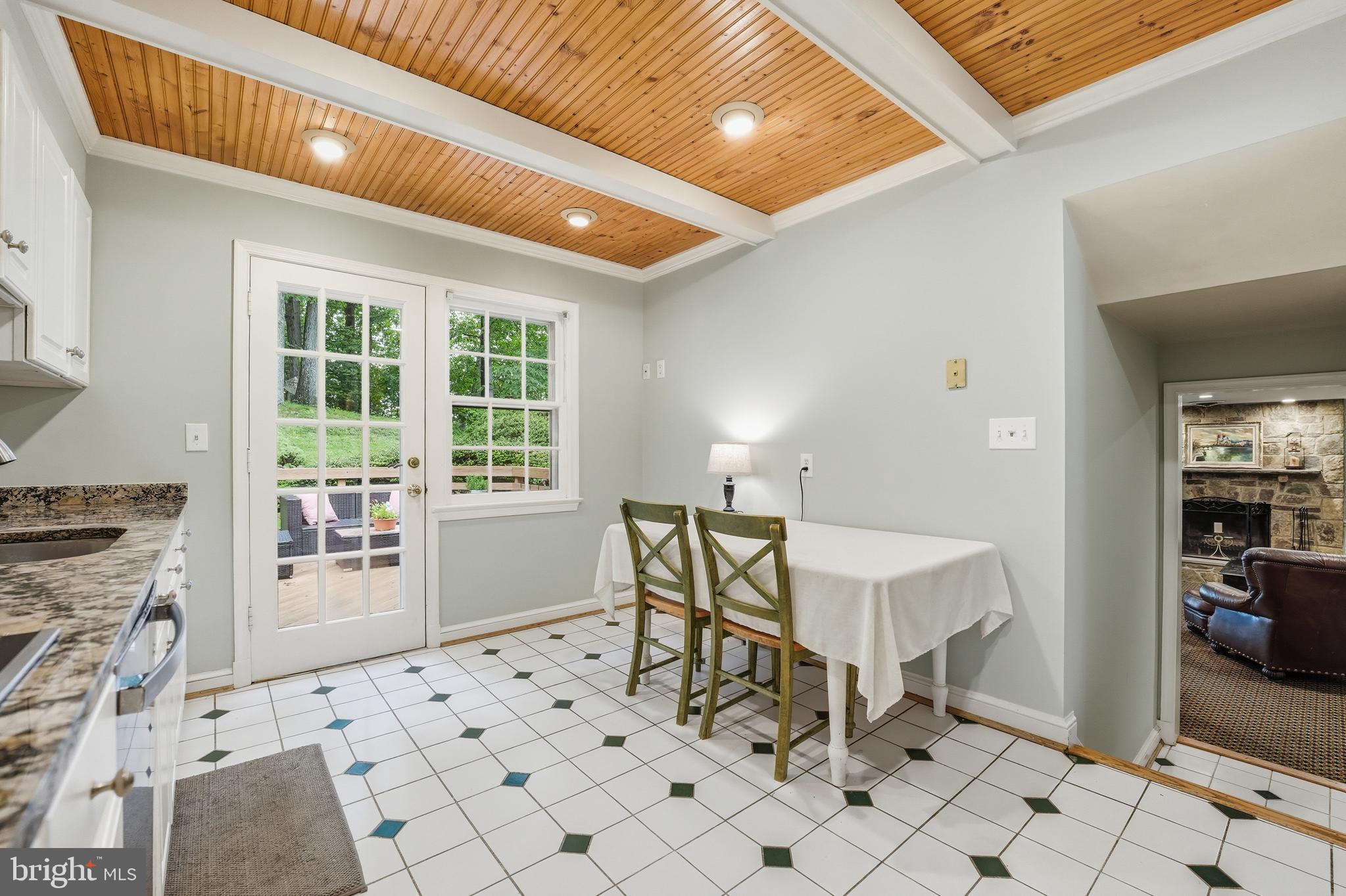 MONTROSE WOODS - Residential
