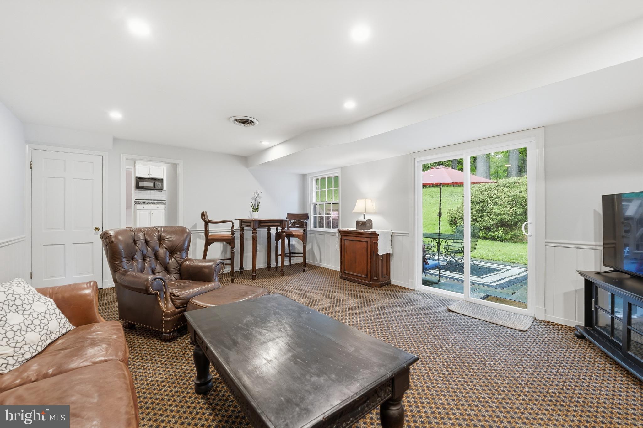MONTROSE WOODS - Residential
