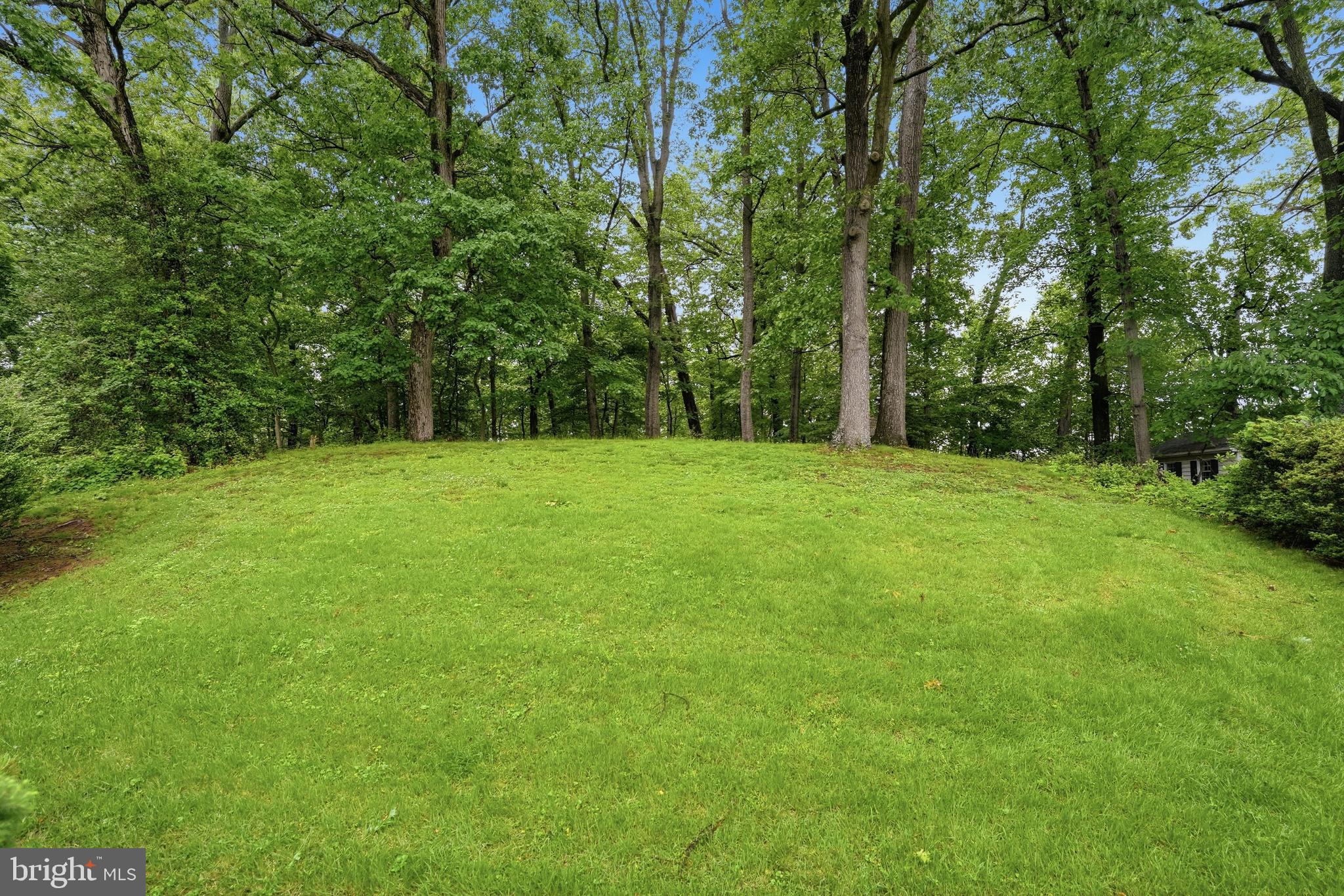 MONTROSE WOODS - Residential