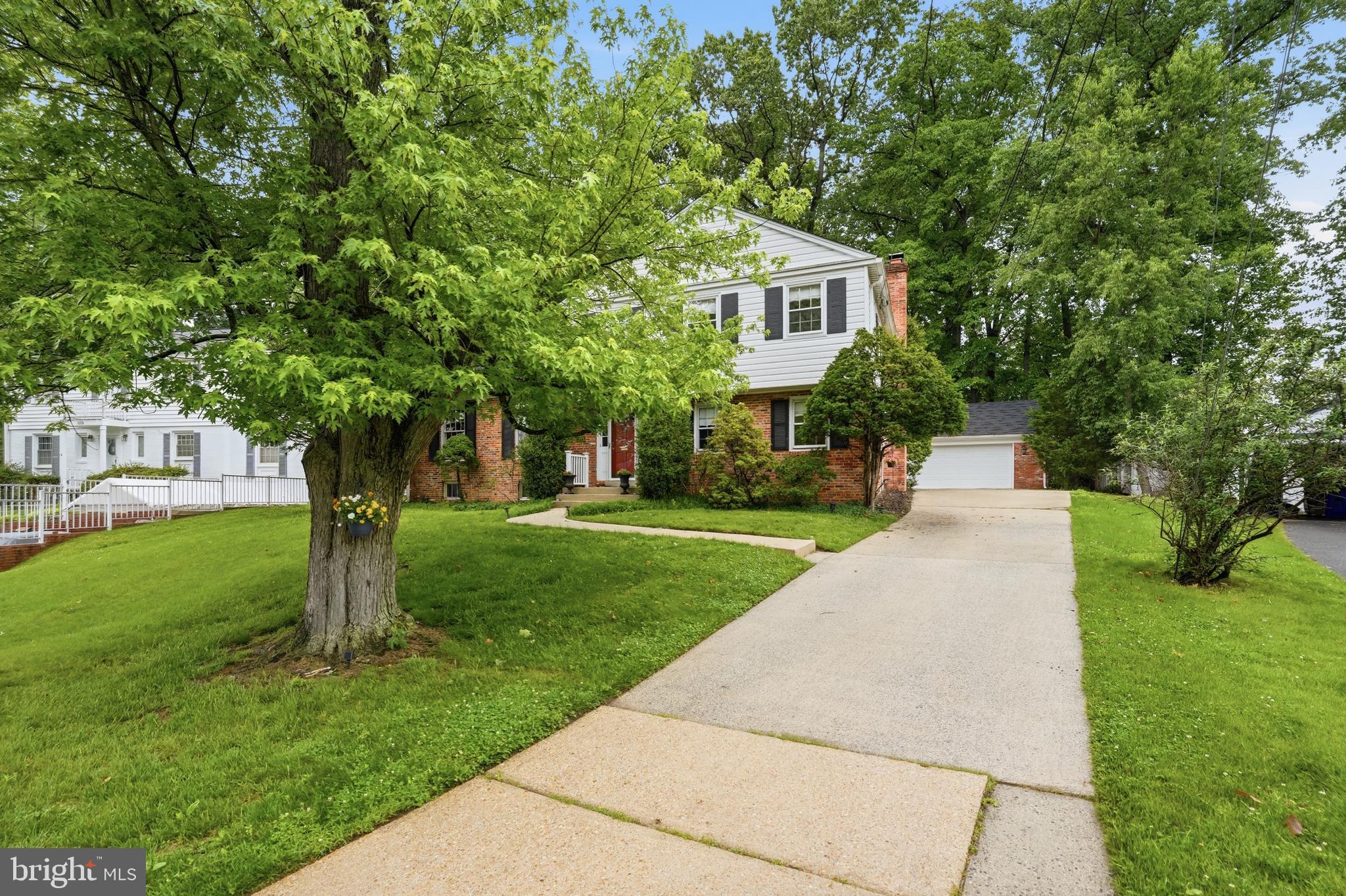 MONTROSE WOODS - Residential