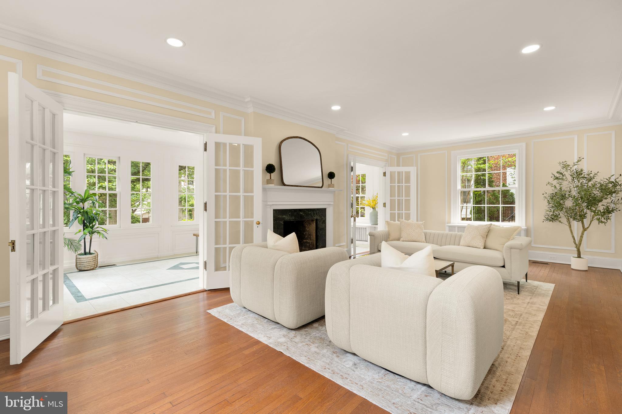WOODLEY PARK - Residential
